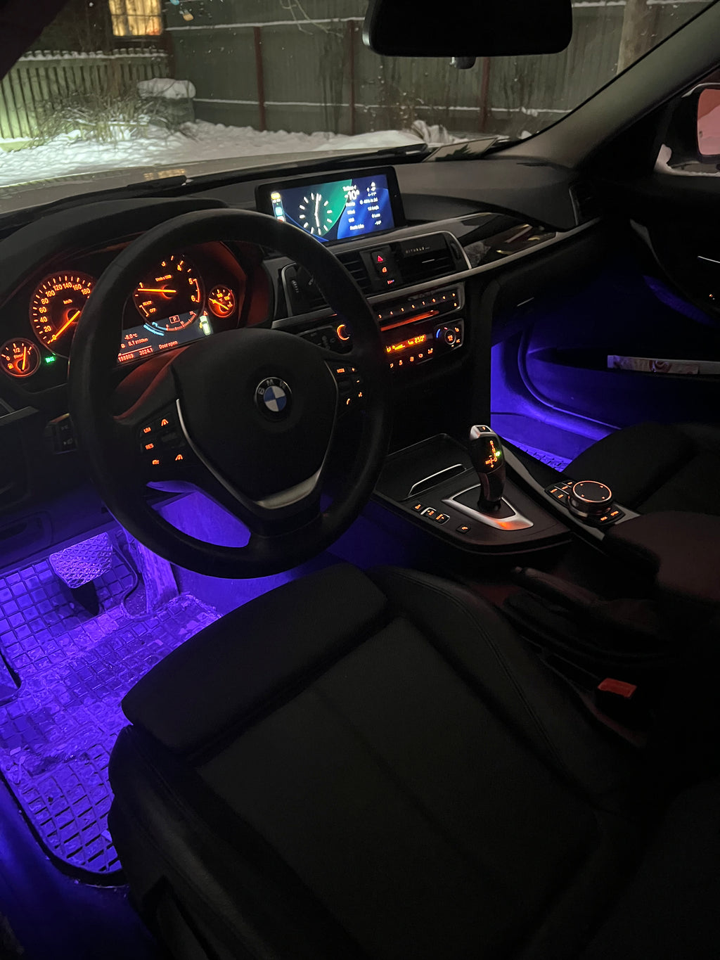 Autosära Nutikas LED-sisevalgustuse komplekt